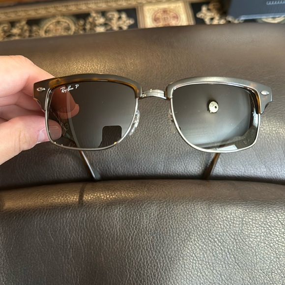 Ray Ban Sunglasses RB 4190 - Picture 1 of 2